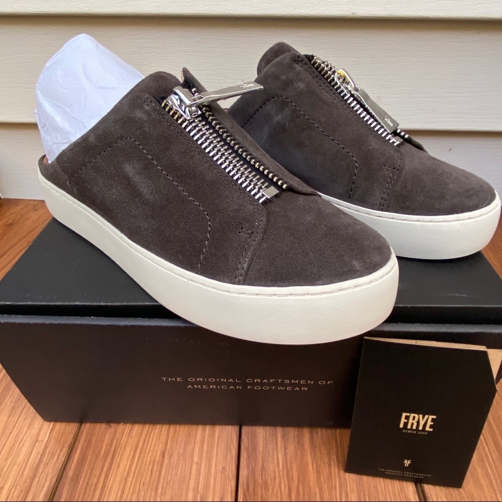 NWT FRYE Lena Zip suede mules size 7.5